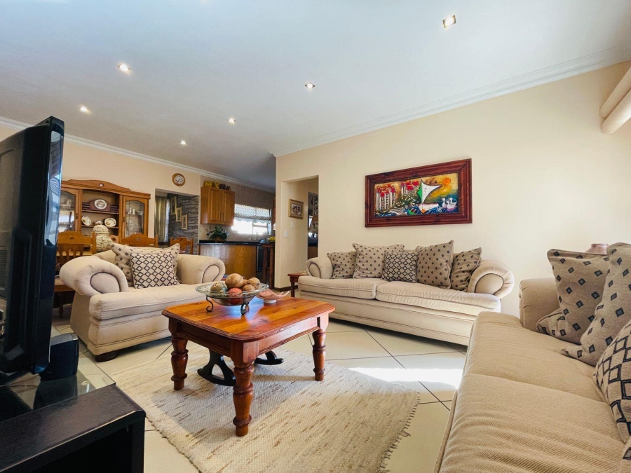 3 Bedroom Property for Sale in Grimbeeck Park North West